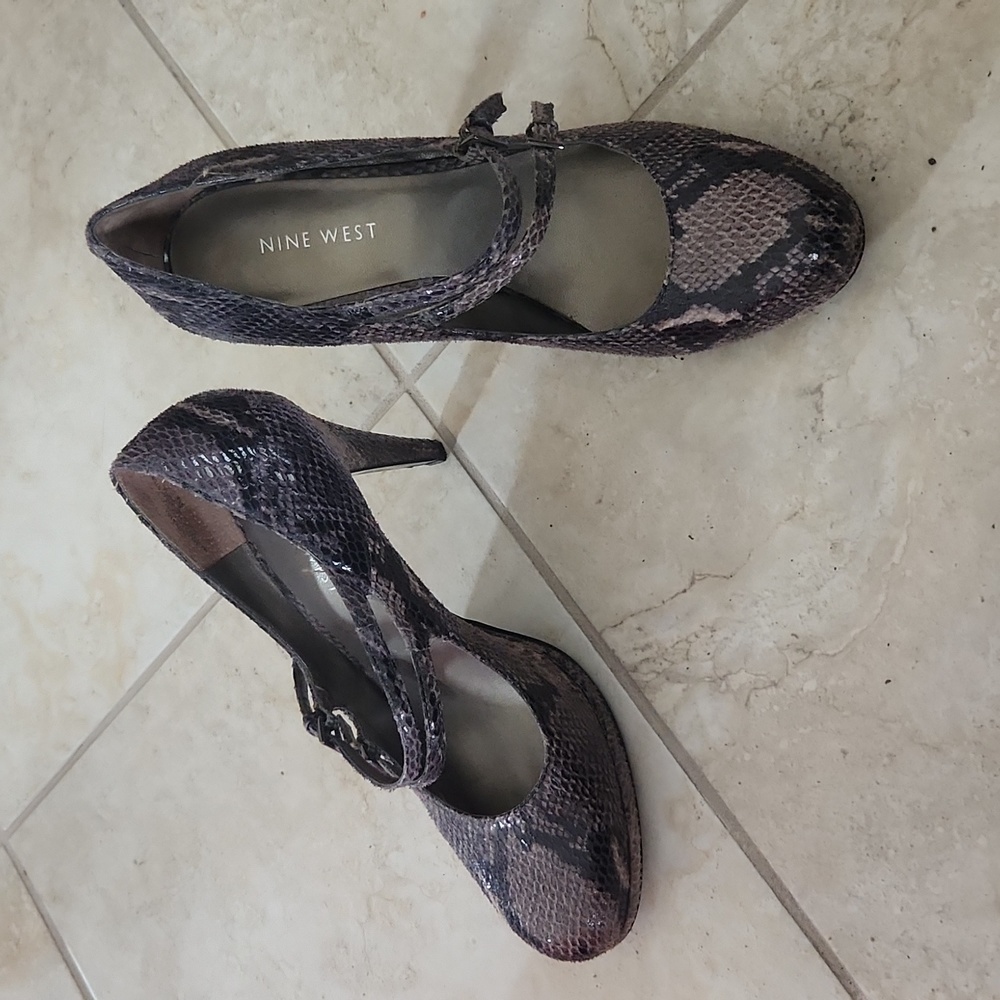 Nine West Snakeskin heels Nwkeno size 7